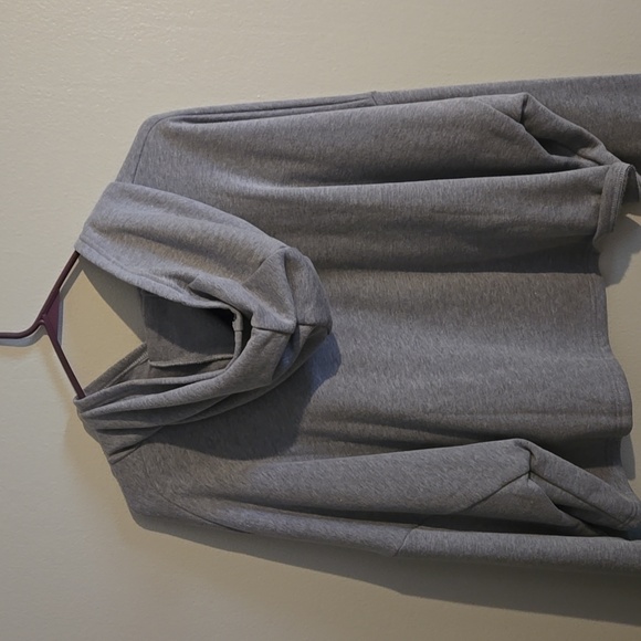 Project Rock sweatshirt - Picture 5 of 5